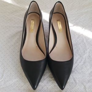 Louise et Cie Classic Black Pumps